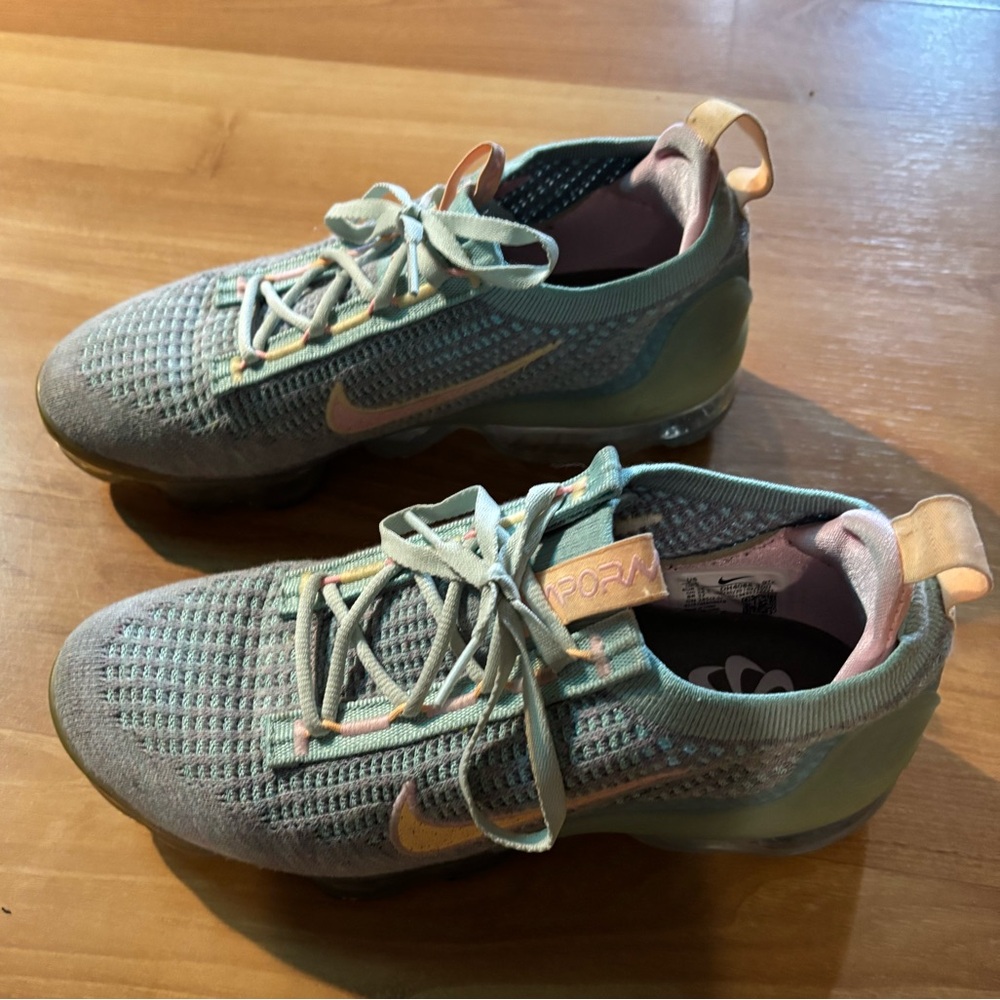 Vapormax light dew